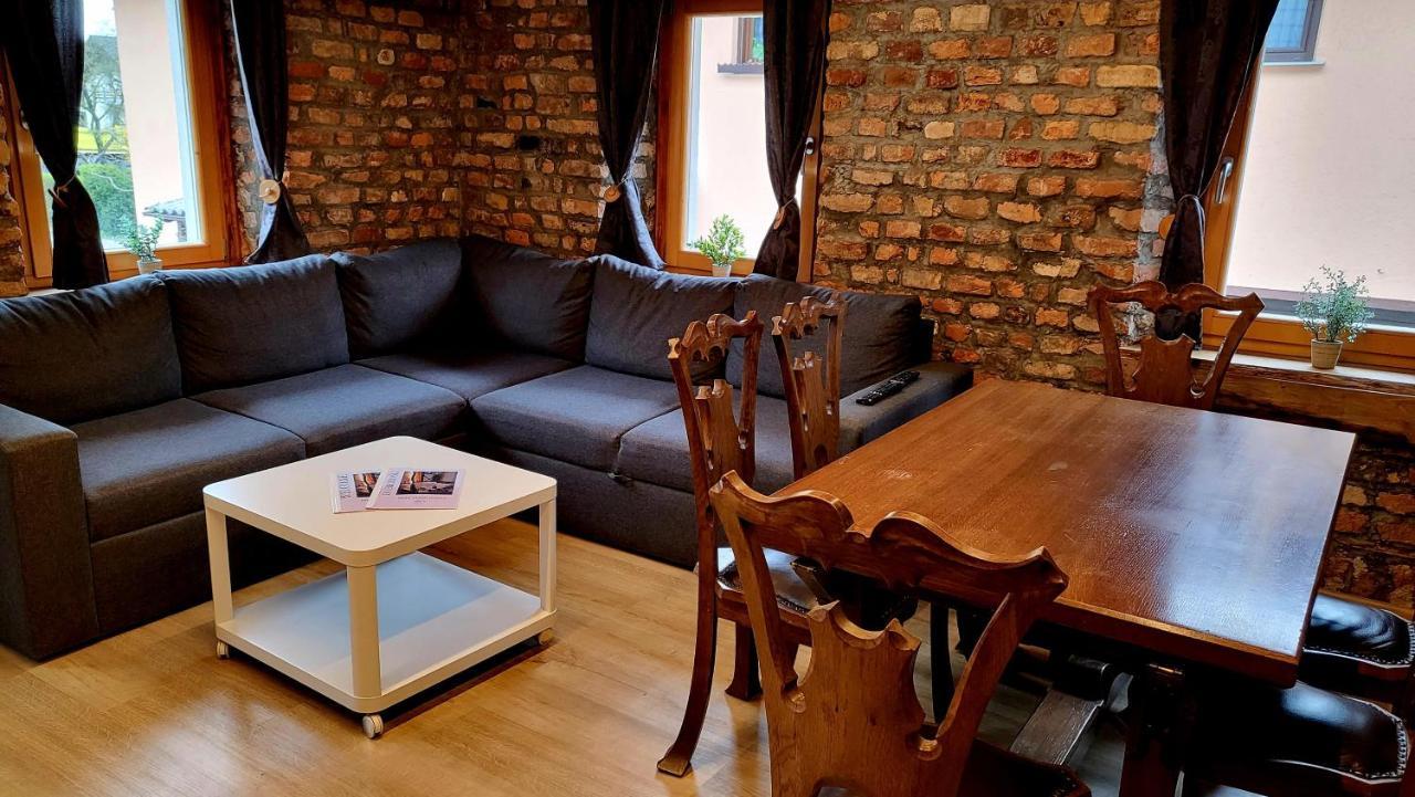 Hisa Stare Mame Bed & Breakfast